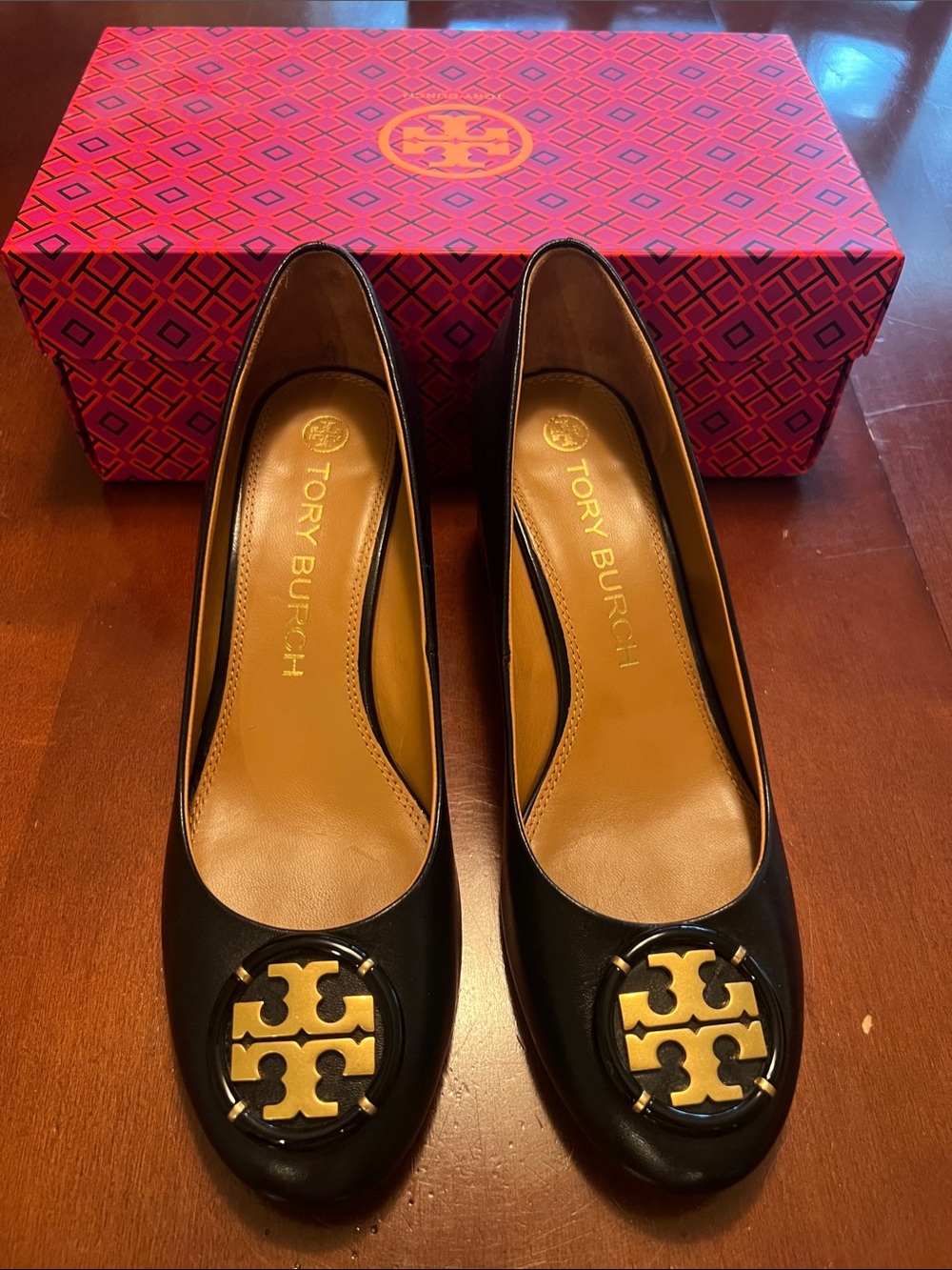 Tory Burch Everly 50mm Pump Black leather  with Gold Logo